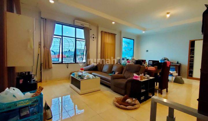 Rumah 2 Lantai Bagus Unfurnished SHM di Pasir Salam, Bandung 1