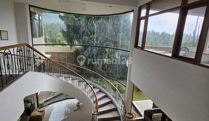 Rumah 2 Lantai Bagus Unfurnished SHM di Panorama Indah , Bandung 1