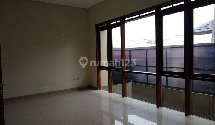 Rumah Bagus Unfurnished SHM di Bandung Utara, Bandung 1