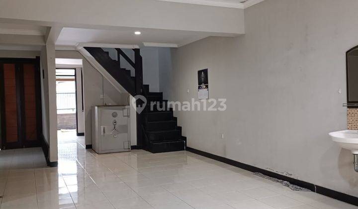 Rumah Bagus Unfurnished SHM di Sumber Sari, Bandung 2