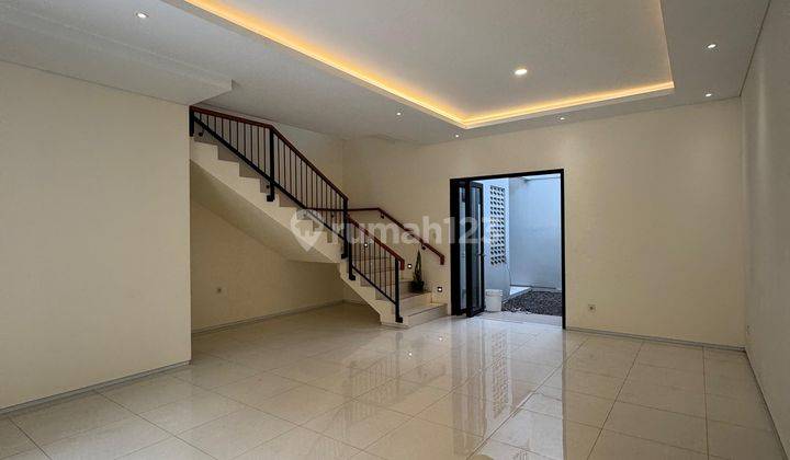 Rumah Sayap Turangga 2 Lantai Cozy Pencahayaan Bagus Baru Unfurnished SHM di Bandung, Bandung 1