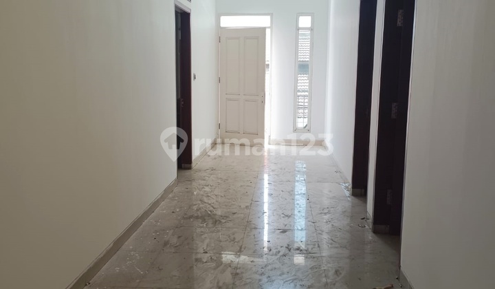 TKI House 2 Under Construction Good Semi Furnished SHM Taman Kopo Indah, Bandung 2