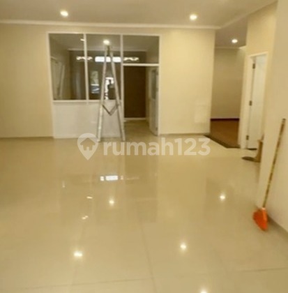 Rumah Full Renov Singgasana Bagus Unfurnished SHM Singgasana, Bandung
