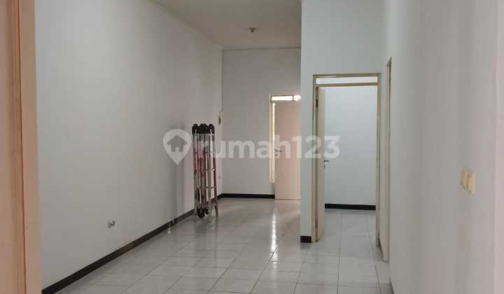Rumah dan Gudang Taman Holis Indah 1 Lantai Siap Huni bisa untuk Home Industry Rumah dan Gudang Taman Holis Indah 1 Lantai Siap Huni bisa untuk Home Industry