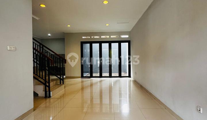 Rumah Cherry Field Cluster Calista Best Price Bagus Unfurnished Kota Bandung, Bandung