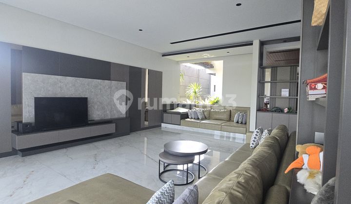 Rumah 2 Lantai Lux KBP Tatar Rambut Kasih Bagus Kolam Renang Unfurnished SHM Kota Baru Parahyangan, Bandung