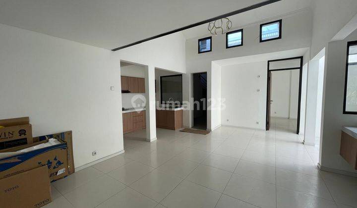 Rumah Bagus Semi Furnished SHM di Kbp Tatar Wangsakerta , Bandung 1