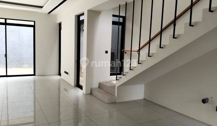 Rumah Bagus Unfurnished SHM di Nayapati Residence Kbp , Bandung 2