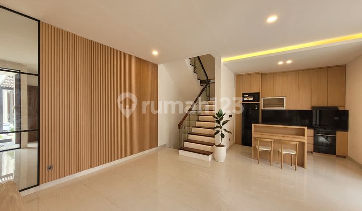 Rumah Baru Setraduta Smart Home System 3 Lantai Bonus Furnished Free PPN BPHTB Rumah Baru Setraduta Smart Home System 3 Lantai Bonus Furnished Free PPN BPHTB