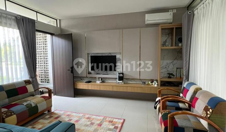 Summarecon Bandung Flora Cluster House Ready to Occupy Good Fully Furnished SHM Summarecon Bandung, Bandung