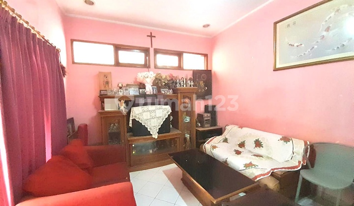 Rumah Setraduta Lebar 10 Cozy Bagus Unfurnished SHM Bandung Kota, Bandung