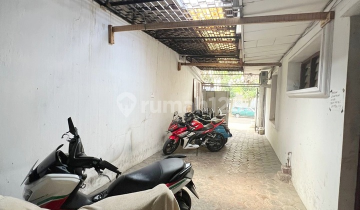 Rumah Hitung Tanah Abdurahman Saleh SHM Cocok untuk Kost atau Kantor 2