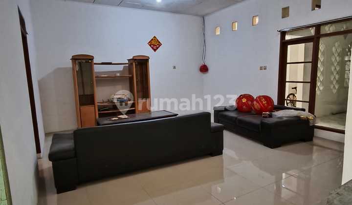 Rumah Full Bangunan TKI 3 Bagus Unfurnished SHM Taman Kopo Indah, Bandung 2