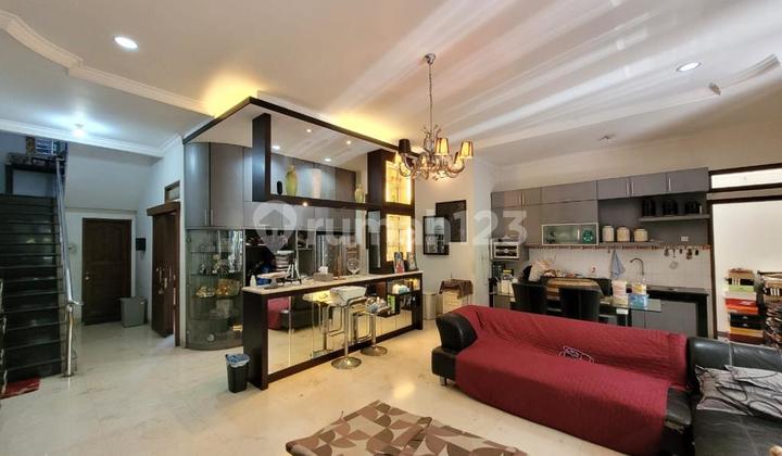 Rumah Batununggal Luas Nyaman Bagus Unfurnished HGB Batununggal, Bandung