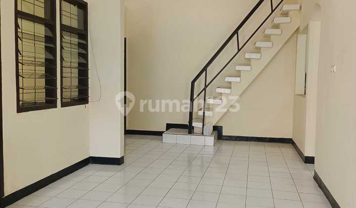 TKI 1 House Ready to Occupy Good Unfurnished SHM Taman Kopo Indah, Bandung 2