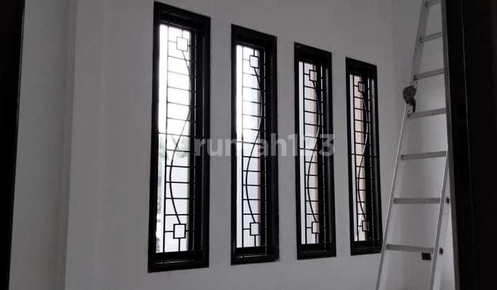 Rumah Singgasana Pradana Bagus Unfurnished SHM Singgasana, Bandung 2