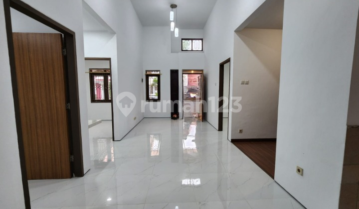 Rumah KBP Tatar Banyak Sumba Harga Oke Bagus Unfurnished Kota Baru Parahyangan, Bandung
