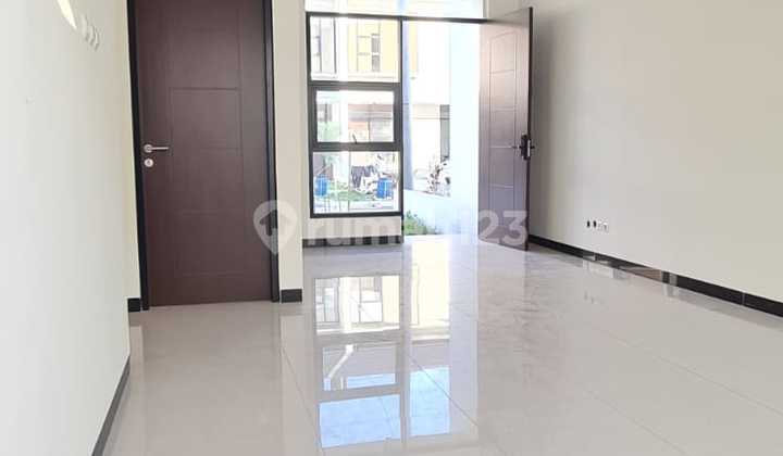 New 100% TKI 5 Sherwood Good Unfurnished SHM Taman Kopo Indah, Bandung 2