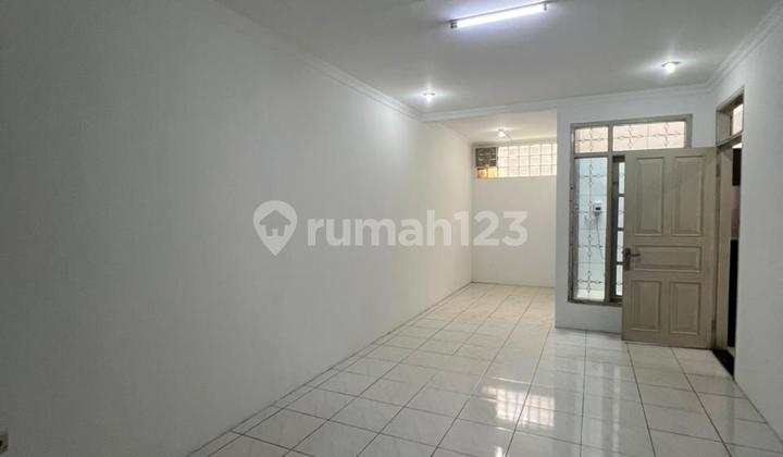 Rumah 2 Lantai Taman Holis Indah Cluster Favorit Siap Huni Bebas Banjir 2