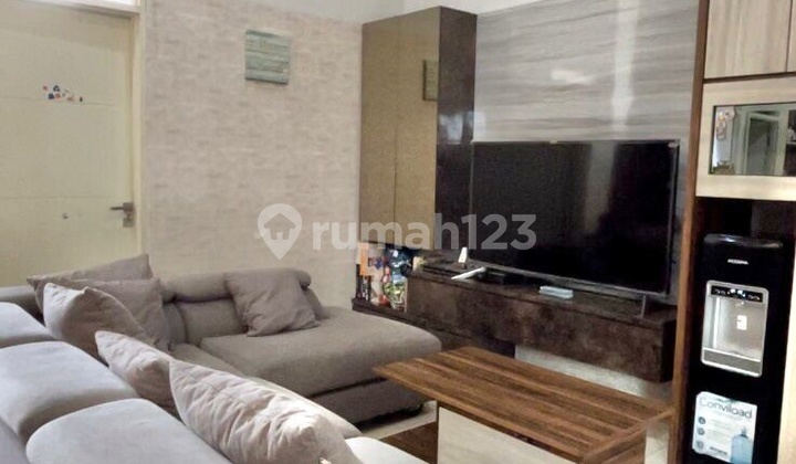 Well-Maintained KBP Tatar Wangsakerta House, Good Condition, Semi-Furnished, SHM Certificate, Kota Baru Parahyangan, Bandung.