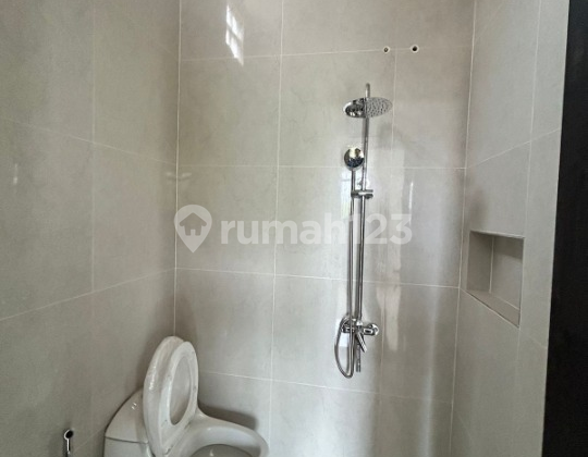 New House in Turangga Strategic Location Good Unfurnished SHM Turangga, Bandung 2