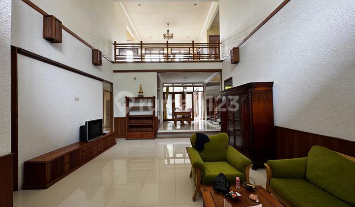 Rumah 2 Lantai Sayap Pasteur Hadap Utara Ada Taman Siap Huni Bandung, Bandung Kota