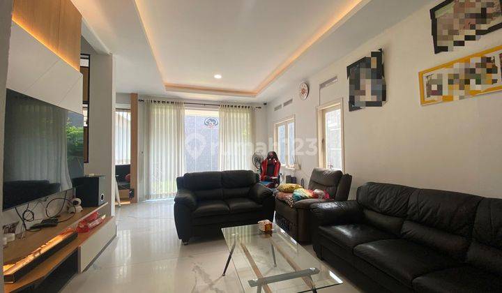 Rumah Bagus Semi Furnished SHM di Kota Baru Parahyangan, Bandung 1