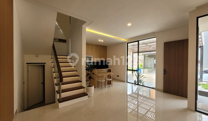 Rumah Baru Setraduta Smart Home System 3 Lantai Bonus Furnished Free PPN BPHTB