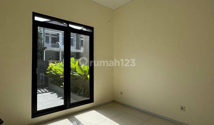 Rumah Cozy Dan Pencahayaan Bagus di Sayap Turangga 2 Lantai Baru Unfurnished SHM di Bandung, Bandung 2