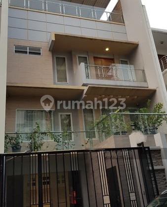 Dijual Rumah Di Permata Buana 3 Lantai, Puri Indah, Kembangan Jakarta Barat,