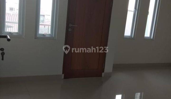 Dijual Rumah Di Jalan Mangga Raya  , Kepa Duri  , Green Ville  , Jakarta Barat  2