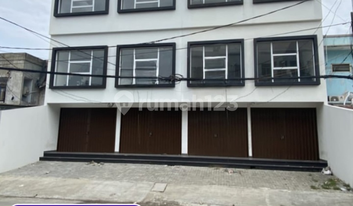 For Rent 3-Story Shop House in Taman Ratu, Near Green Ville, West Jakarta 1