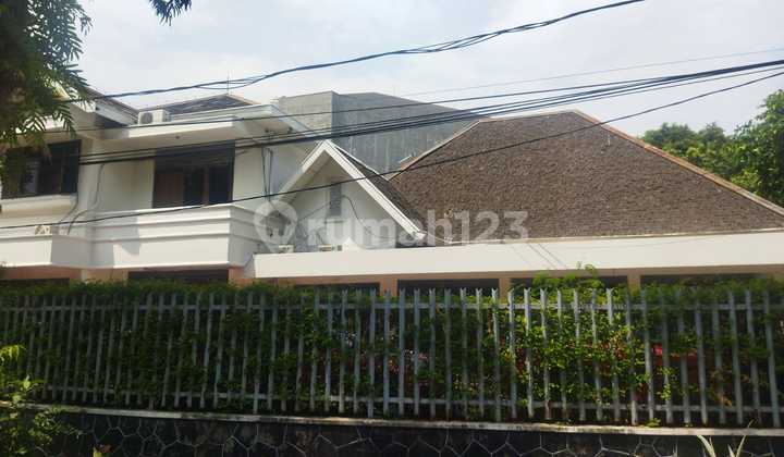 Disewakan Rumah Dekat Senayan, Kebayoran Baru, Jakarta Selatan 2