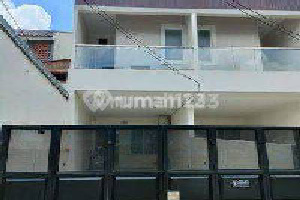 Jual Rumah Sunrise Garden Bangunan Baru , Dekat Kedoya , Green Garden, Green Ville , Jakarta Barat