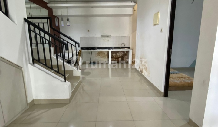 For Sale 7x15 House in Casa Jardin Housing, Near Green Mansion, Daan Mogot, West Jakarta 2