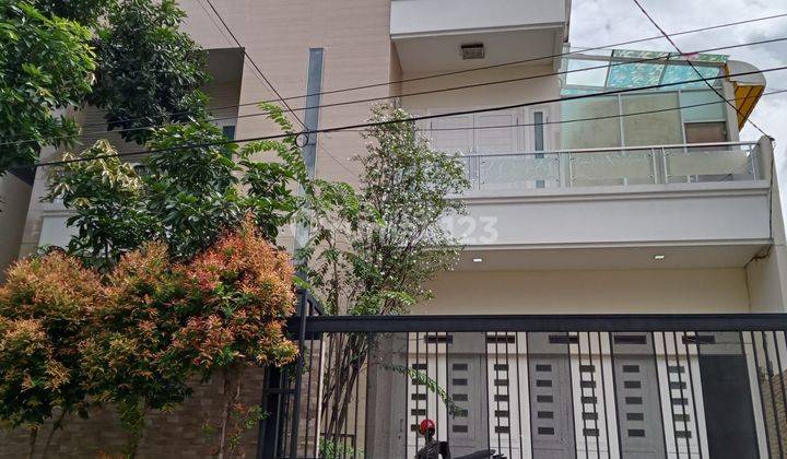 Dijual Rumah Bagus  Green Ville , Dekat Taman Ratu, Duri Kepa, Jakarta Barat 1