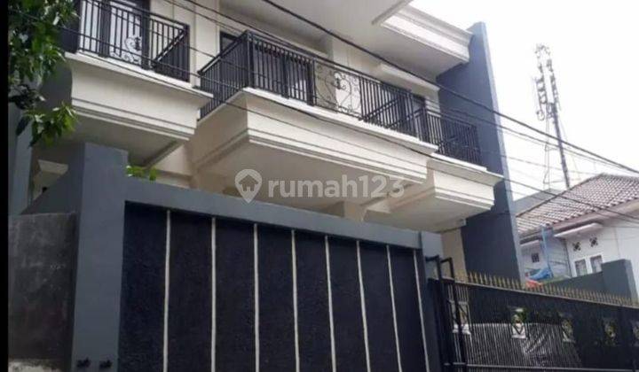 Dijual Rumah Klasik Modern Sunrise Garden,  Jakarta Barat  1