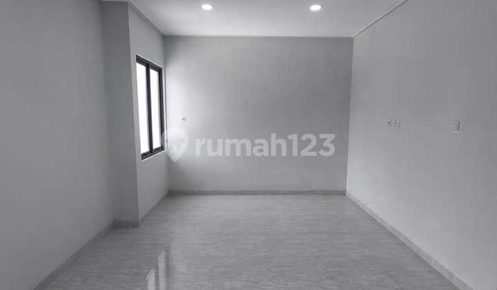 Dijual Rumah Casa Jardin , Dekat Green Mansion, Daan Mogot , Jakarta Barat 2