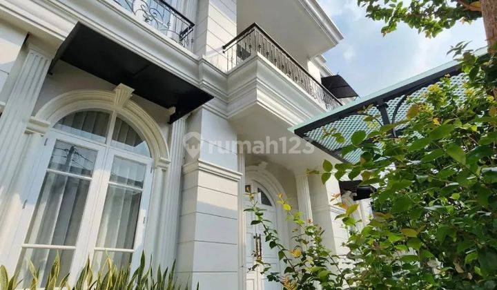 Rumah Mewah American Classic Full Furnished di Tebet Jakarta Selatan  2