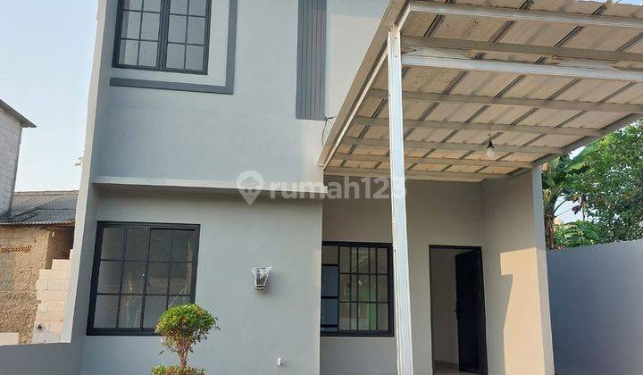 Rumah Modern Fasilitas Kolam Renang di Depok  1