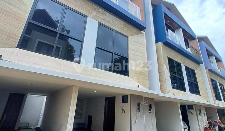 Dijual Rumah Strategis Siap Huni, Area Cilandak, Jakarta Selatan Dijual Rumah Strategis Siap Huni, Area Cilandak, Jakarta Selatan