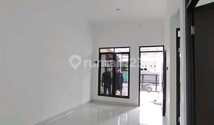Rumah Modern Siap Huni, Vila Dago Pamulang, Tangerang Selatan 2