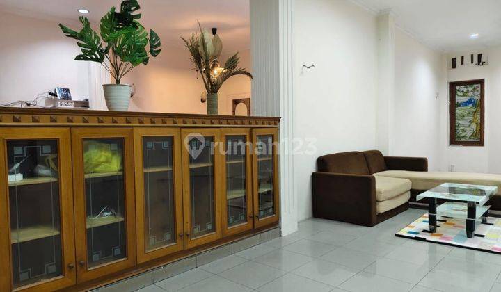Dijual Rumah Besar Mewah Harga Dibawah Pasar Di Perumahan Real Estate Waru 2