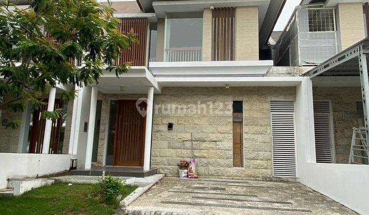 Termurah!! Dijual Rumah Greenlake Citraland Surabaya 1