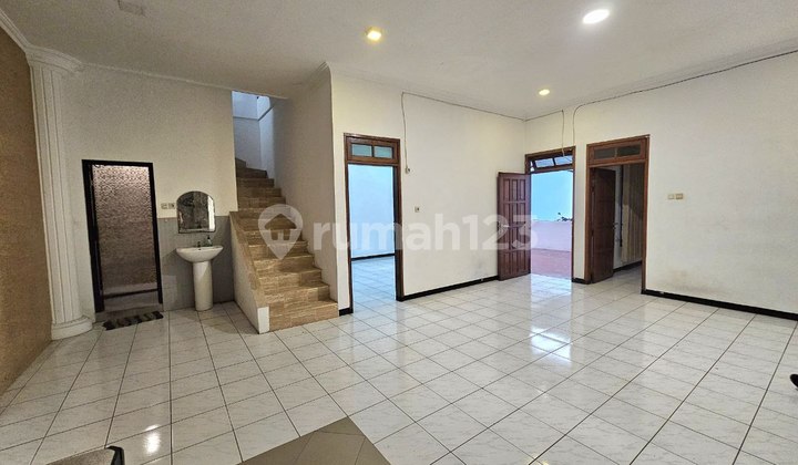 Rumah simpang darmo Permai selatan Surabaya siap huni Rumah simpang darmo Permai selatan Surabaya siap huni