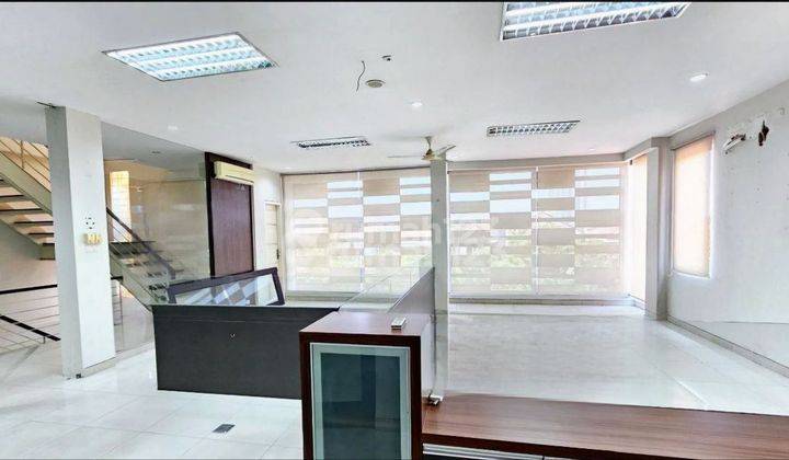 Dijual tempat usaha gedung/ruko 4lantai bagus siap pakai 2