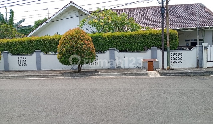 Dijual Rumah Lama di Kayu Putih - Jakarta Timur