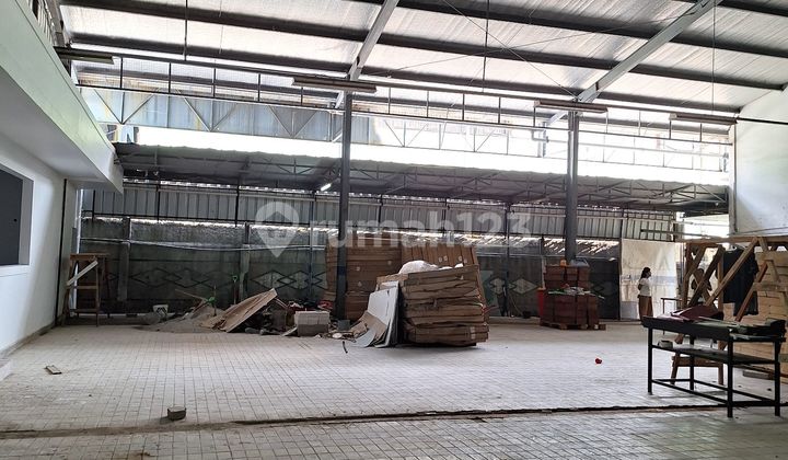 Main Road - Warehouse at Sunter Lake, North Jakarta Main Road - Warehouse at Sunter Lake, North Jakarta
