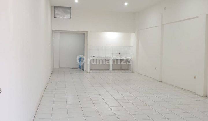 Disewakan 1 Unit Ruko Di Pangeran Jayakarta, Jakarta Pusat 2