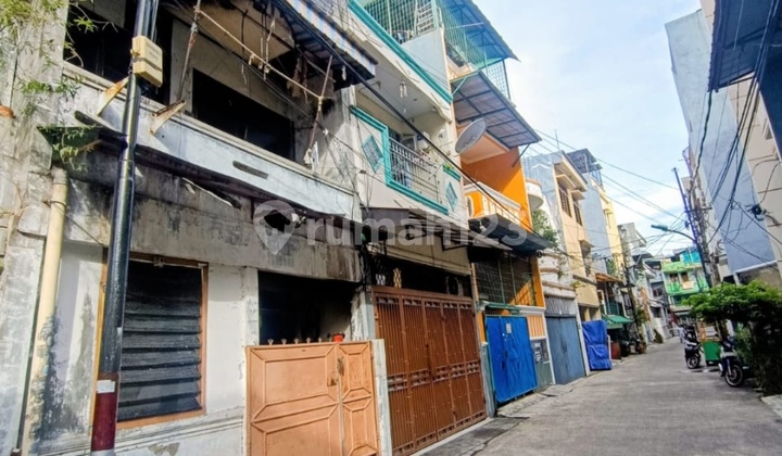Rumah Lama di Pademangan Timur - Jakarta Utara 2
